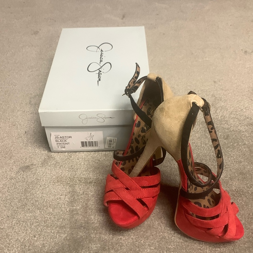 JESSICA SIMPSON PLATFORM HEELS